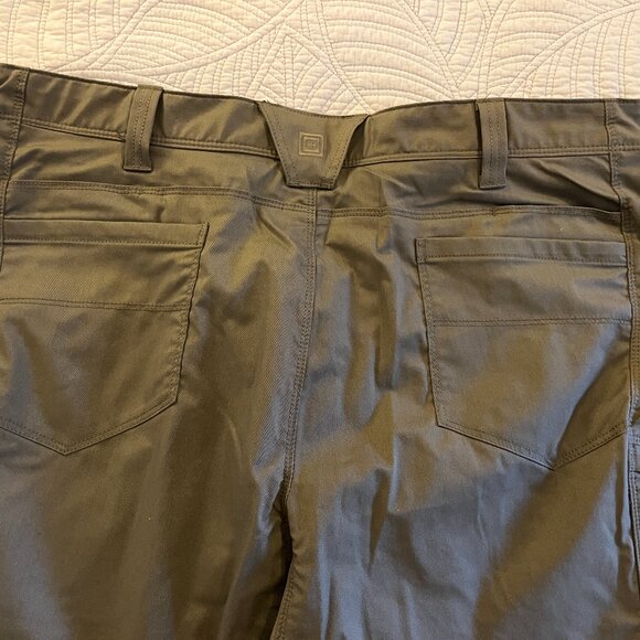 5.11 TACTICAL MEN'S 44 x 32 "APEX" STRETCH CARGO PANTS - NEVER WORN - Picture 7 of 9